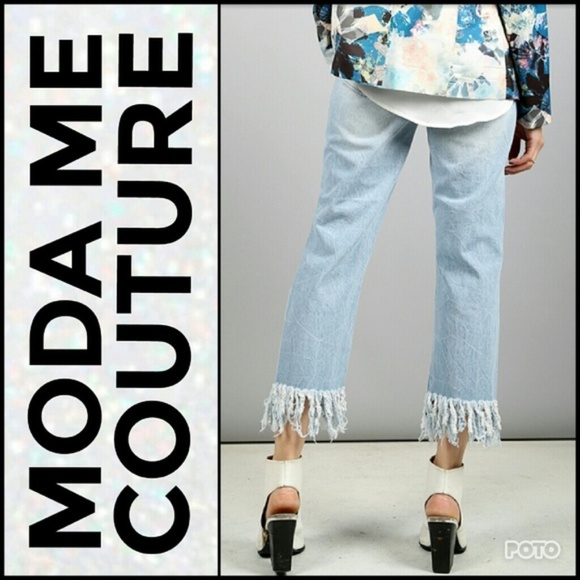 ❤LAST 1❤ BUTTERFLY DETAILED DENIM JEANS - Picture 2 of 4